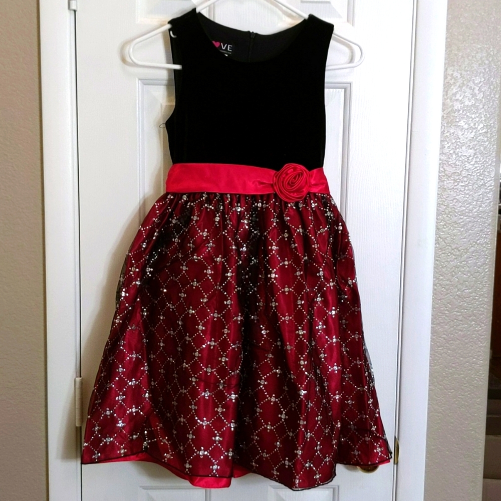Black and Red Dress Love (byspecialoccasions.com)